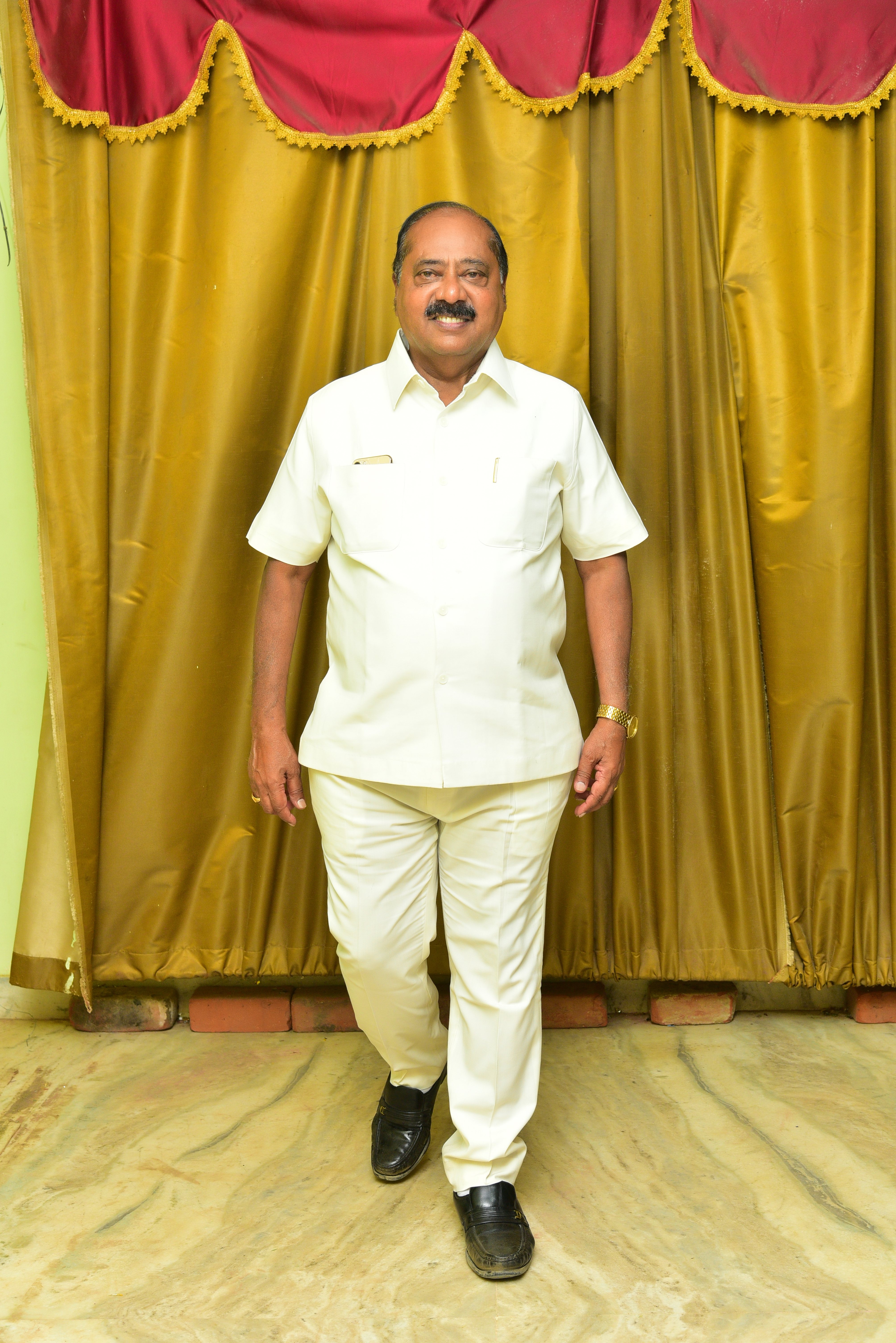 Secretary Photo
